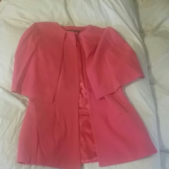 🚫 SOLD SOLD 🚫 Fabulous suit - Picture 3 of 4