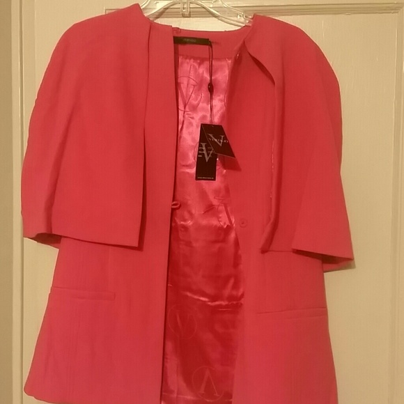 🚫 SOLD SOLD 🚫 Fabulous suit - Picture 4 of 4