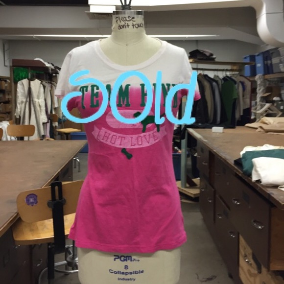 🚫SOLD🚫VS PINK top