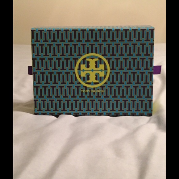 --TRADED-- Tory Burch cross body - Picture 4 of 4