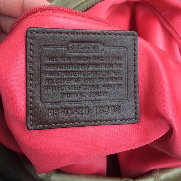 COACH Large Signature Carly Handbag - Picture 3 of 11