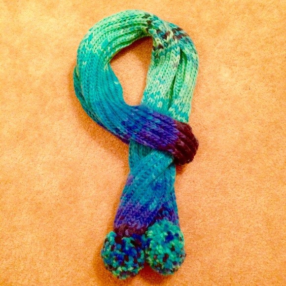 Blue Ombre knit scarf