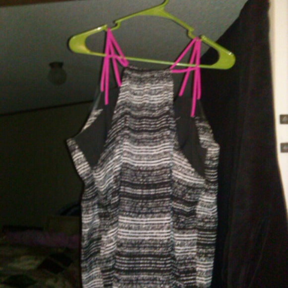 Shirt - Picture 4 of 4