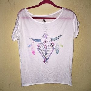 Multi color bull graphic tee 🌵