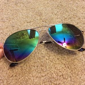 Rainbow mirrored sunglasses