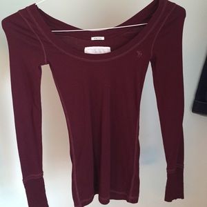 Stretchy maroon long sleeve tight shirt