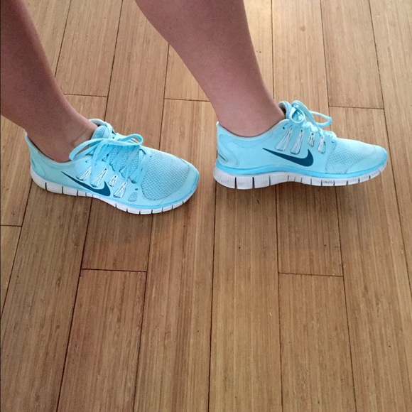 Bright blue nike free