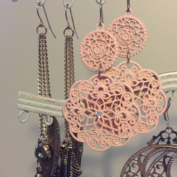 Earring Collection - Picture 2 of 3