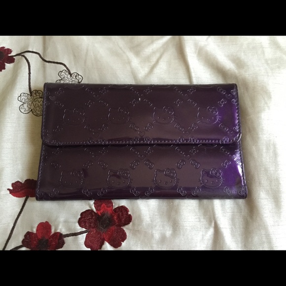 Hello kitty purple wallet