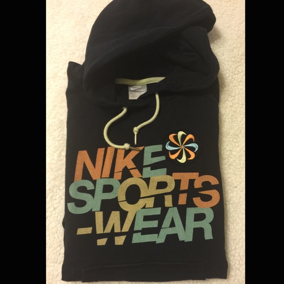 📳TRADED | Nike Pullover - Picture 2 of 3