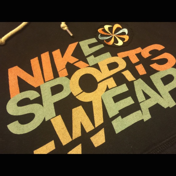 📳TRADED | Nike Pullover - Picture 3 of 3