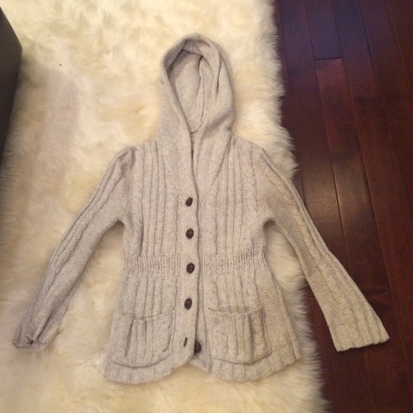 Abercrombie & Fitch Sweaters - Abercrombie hooded grey button down sweater