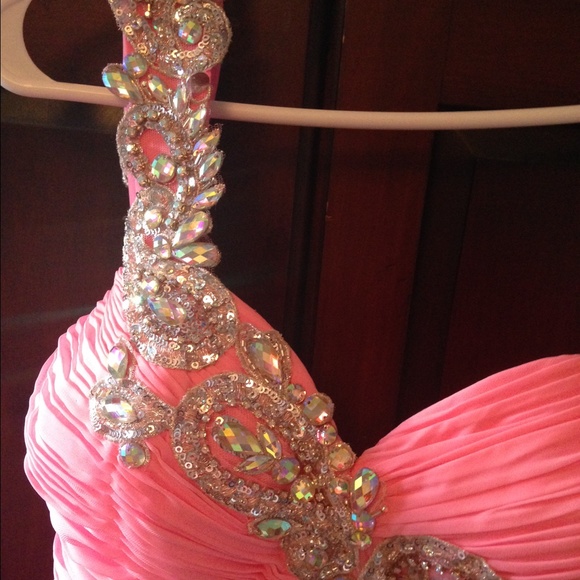 Tony Bowls PROM DRESS ๐๐๐๐ - Picture 3 of 4