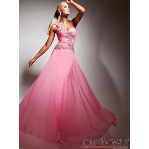 Tony Bowls PROM DRESS 💕💕💕💕