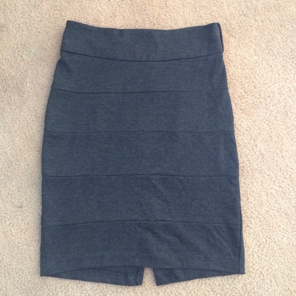Grey skirt