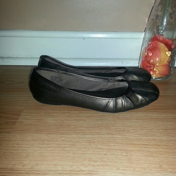 Brown Flats - Picture 2 of 3