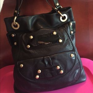 Black leather B Makowsky shoulder bag