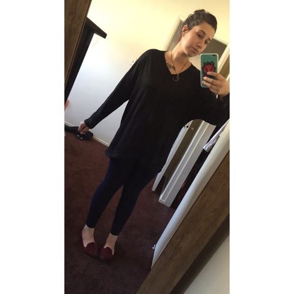 🚫traded🚫Black asymmetrical long sleeve shirt - Picture 2 of 2