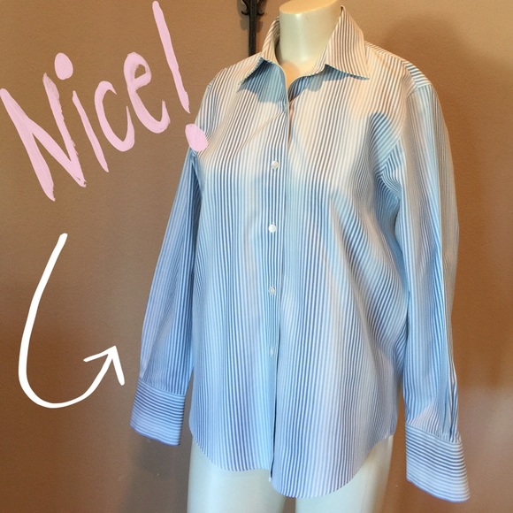 Talbots size 6 button down blue dress shirt