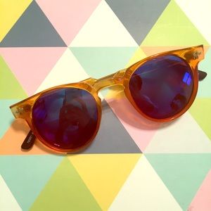 Mirrored sunglasses