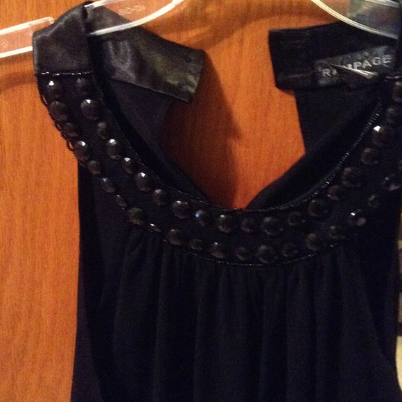 💥RAMPAGE SLEEVELESS TOP - Picture 3 of 4