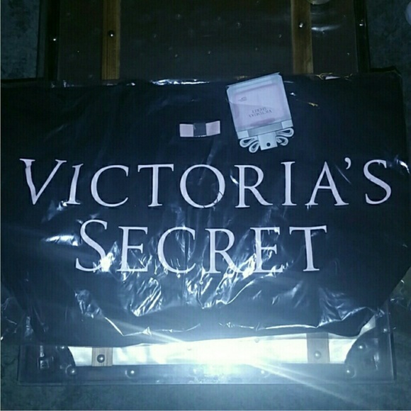 Victoria Secret Tote!!!!! - Picture 2 of 2