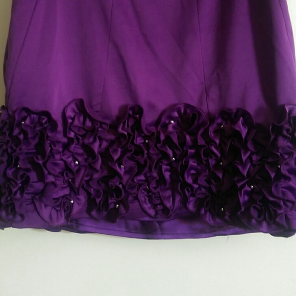 Dress. - Picture 2 of 2