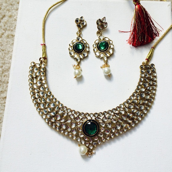 Emerald green kundan polka necklace set