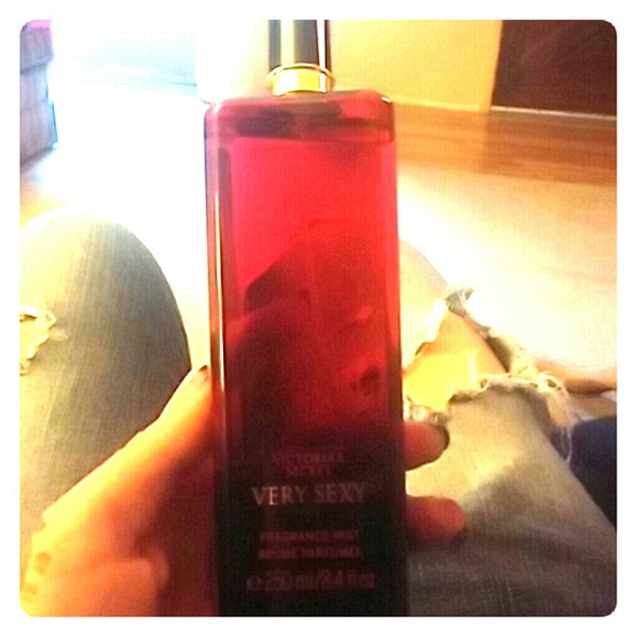 Perfume very sexy 8.4fl oz