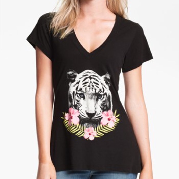 WILDFOX Tiger Print T-shirt. XS. NWT.