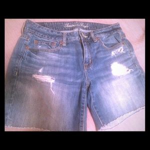 American Eagle shorts. Size 2🍀