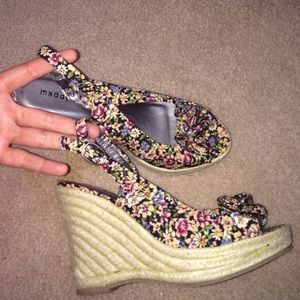 Floral wedges