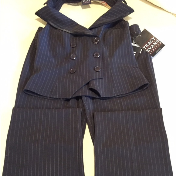 Two piece suit set. Brand new sz 9