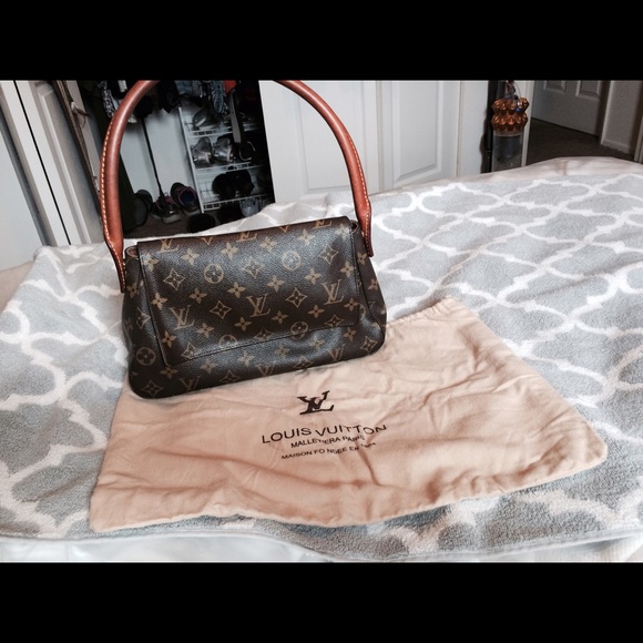 2 Authentic Louis Vuitton handbags-bundled