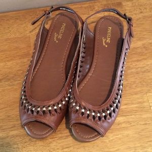 Cute brown flats