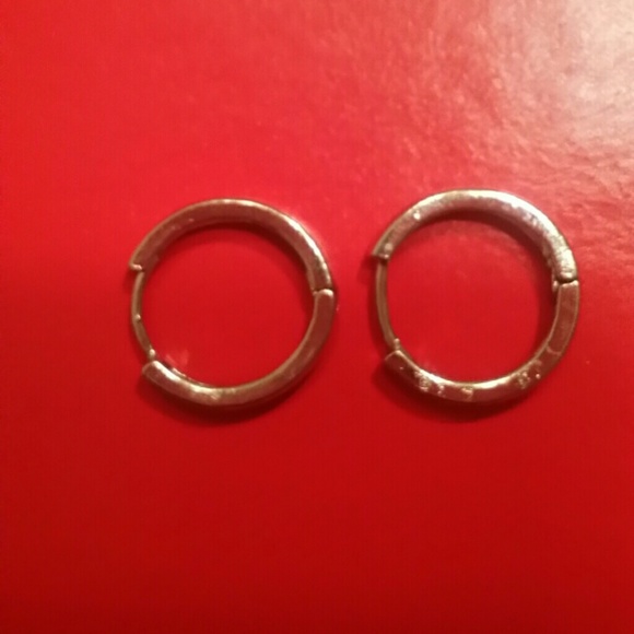 Hoop earrings - Picture 1 of 1
