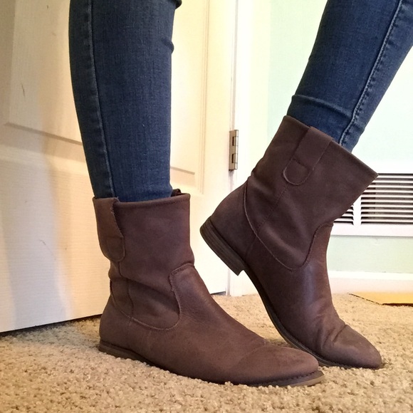 Crown Vintage Boots