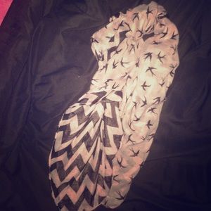 Chevron/ Bird Scarf 🎀