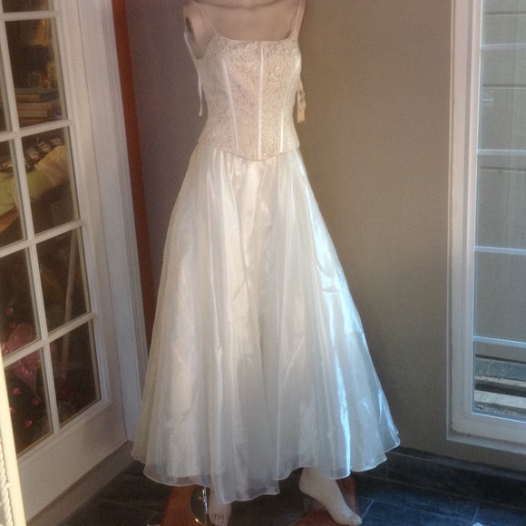 Nude formal wear with tag - Picture 1 of 4