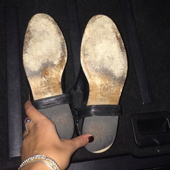 Black short boots - Picture 2 of 4