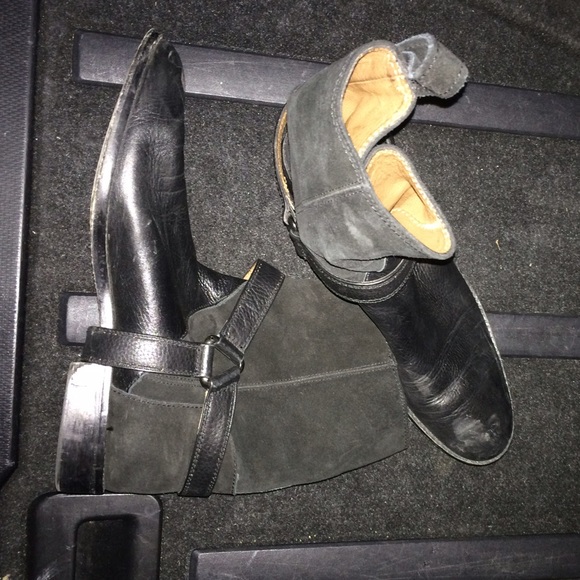 Black short boots - Picture 3 of 4