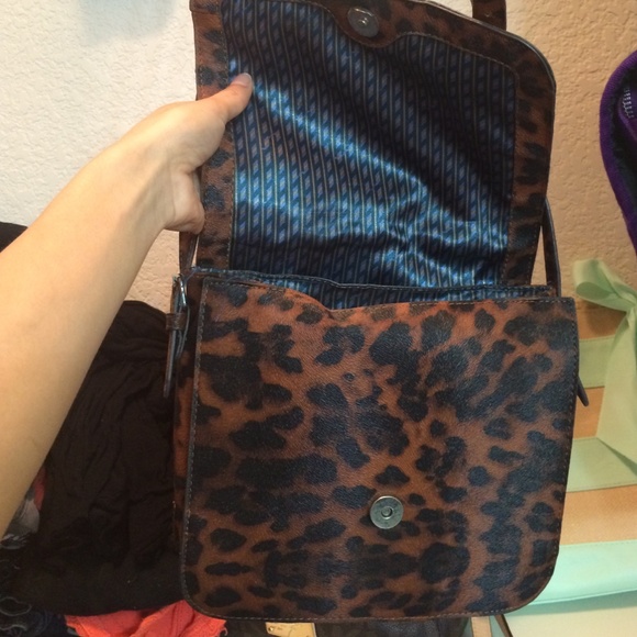 ❤️❤️Cross body bag🎉 - Picture 3 of 3