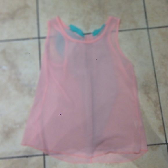 pink shirt