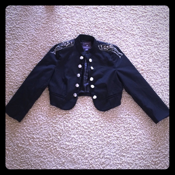 Black Cropped Blazer with Shoulder Embellishments✨