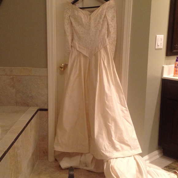 Vintage ivory silk wedding gown.