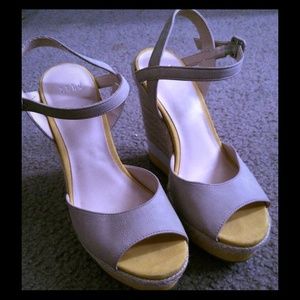 ELLE wedges