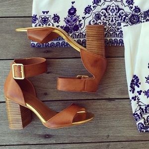 SOLD Lipstik Bardoh Block Heels Australian Brand