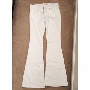 BUNDLE SHREDDED TEE AND JEANS