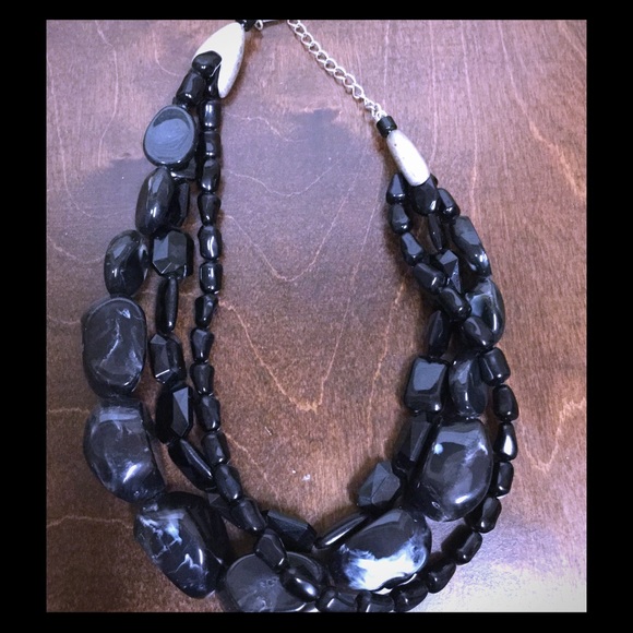 NWOT Black Stone Necklace