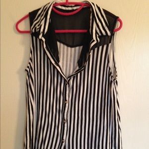 Cute black and white top